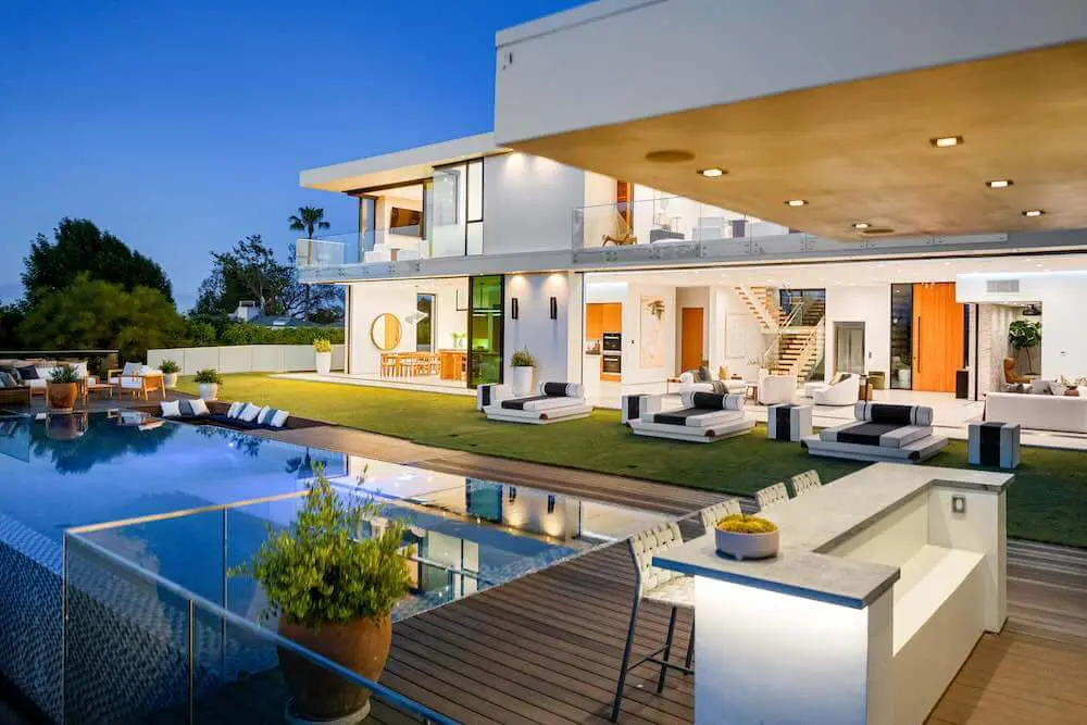 luxury outdoor entertainment design ideas