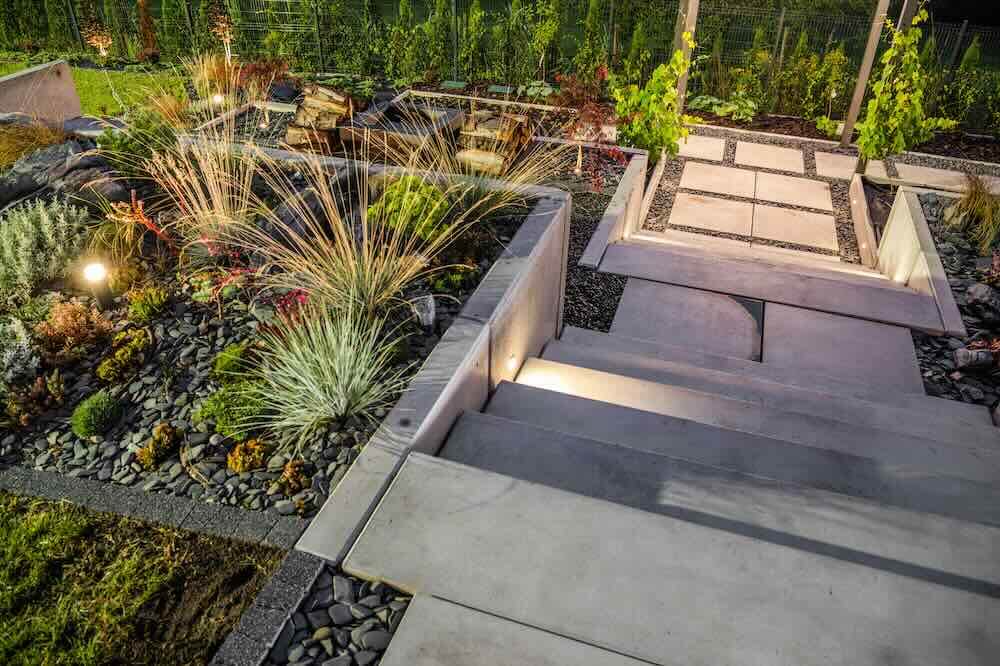 benefits-of-retaining-wall-designs-for-sloped-yards