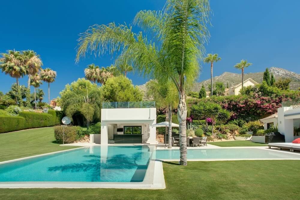 luxury outdoor bar design ideas